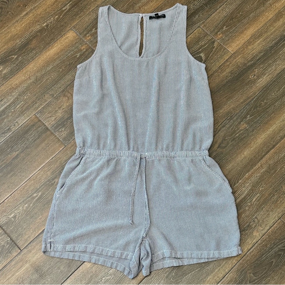 Banana Republic Pinstripe Short Romper Women’s Size Medium Lightweight
